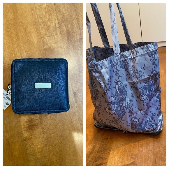 big bag theory Handbags - Fold up Reusable Bag